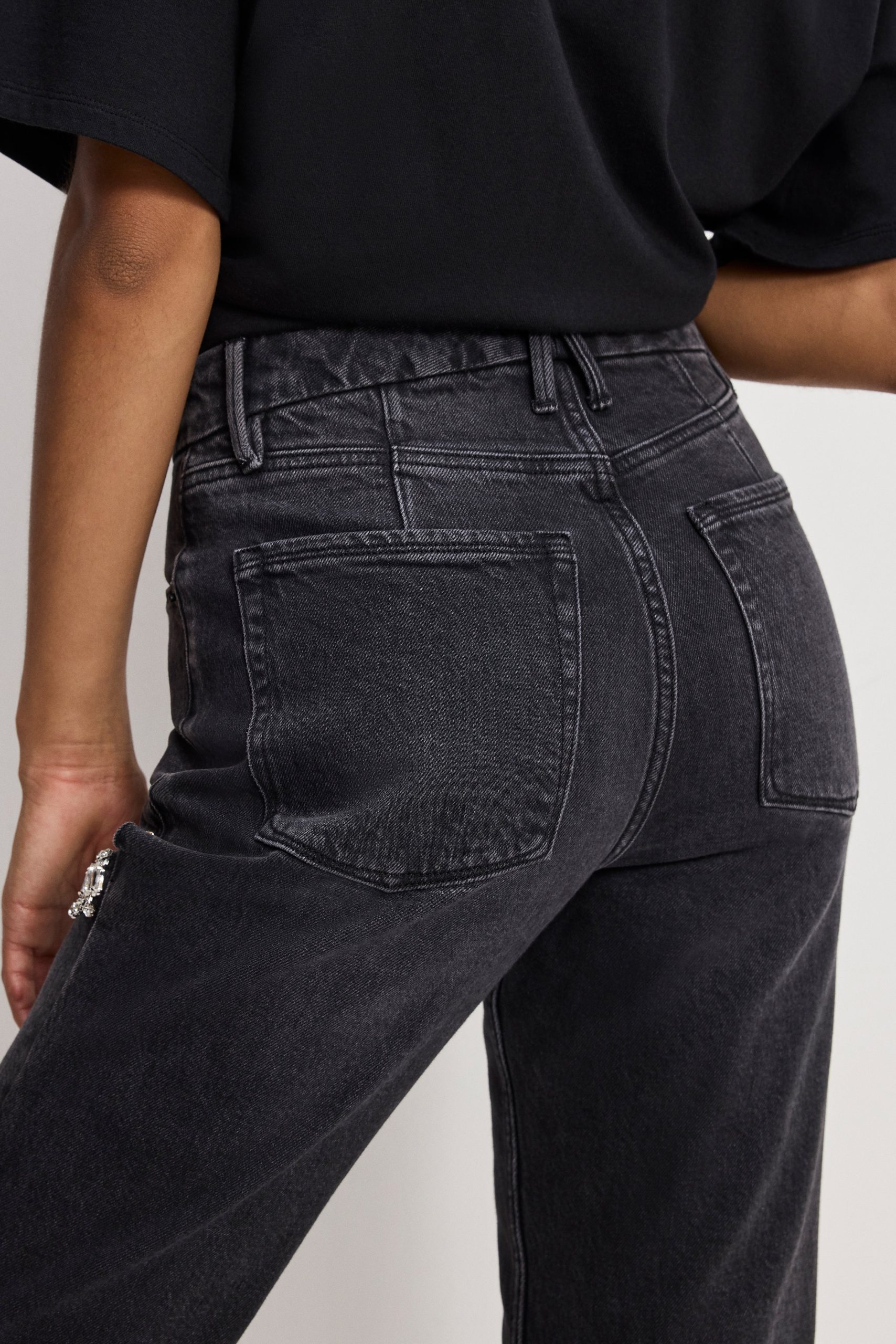 GOOD ICON STRAIGHT DIAMOND JEANS | BLACK376 - Image 4