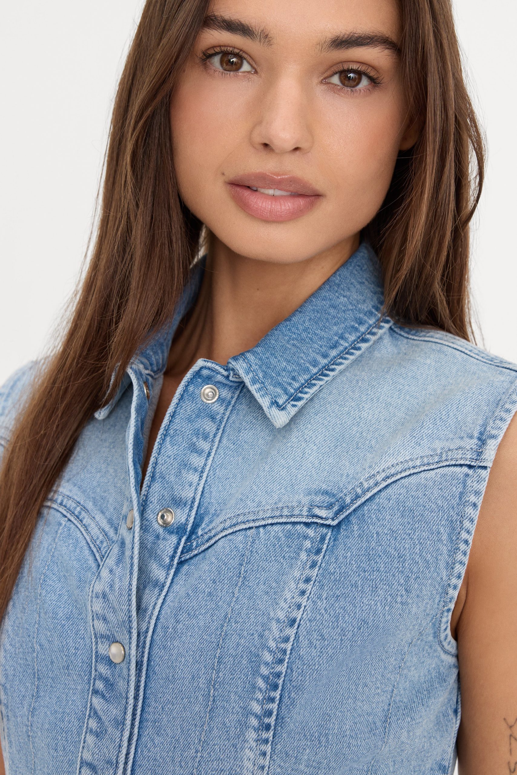 DOLLY SLEEVELESS DENIM MINI DRESS | LIGHT BLUE - Image 3