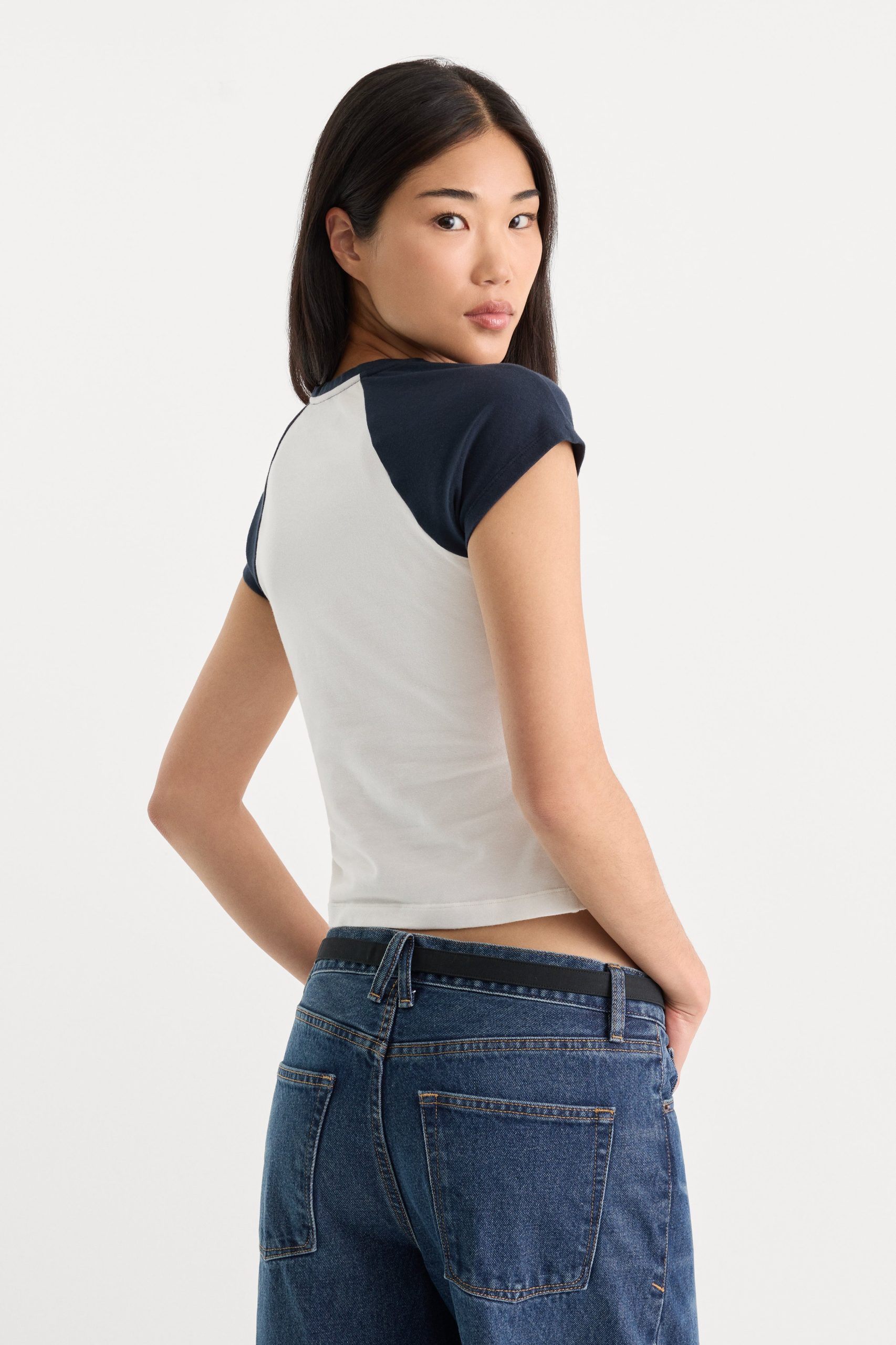 THE RAGLAN TEE | CHALK - Image 4