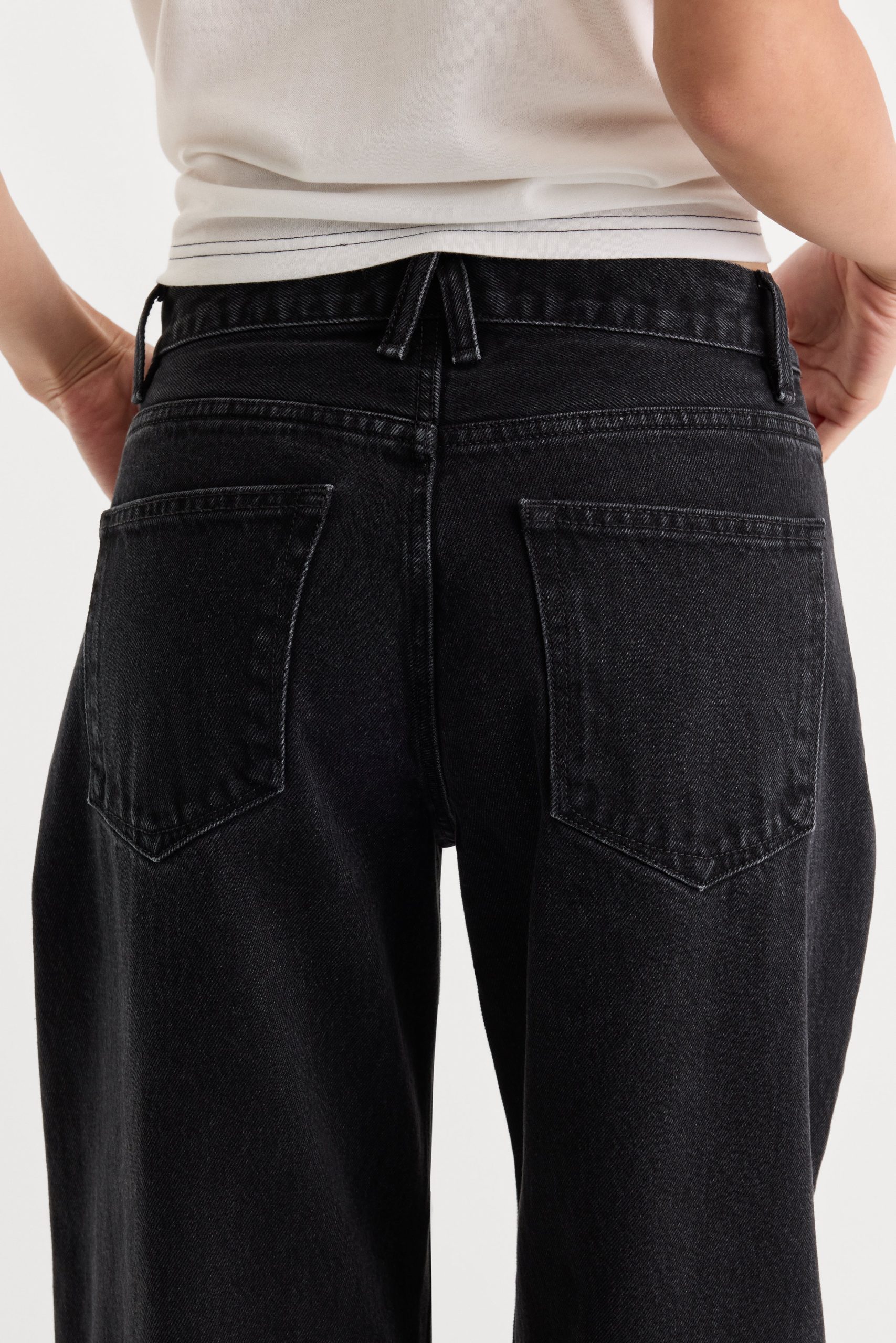 VINTAGE BARREL ANKLE JEANS | FLAT TYRE - Image 6