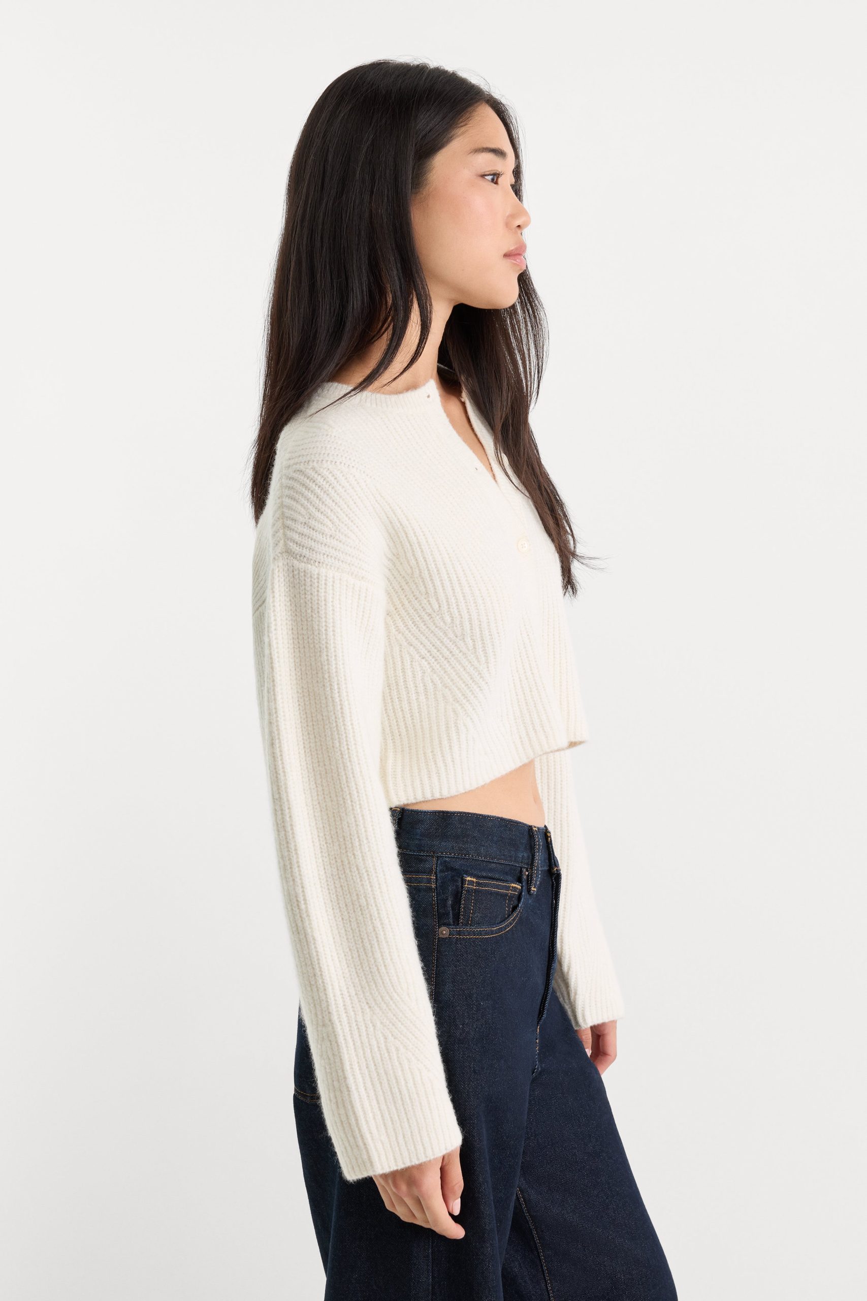 THE CHUNKY KNIT CARDIGAN | CHALK - Image 3