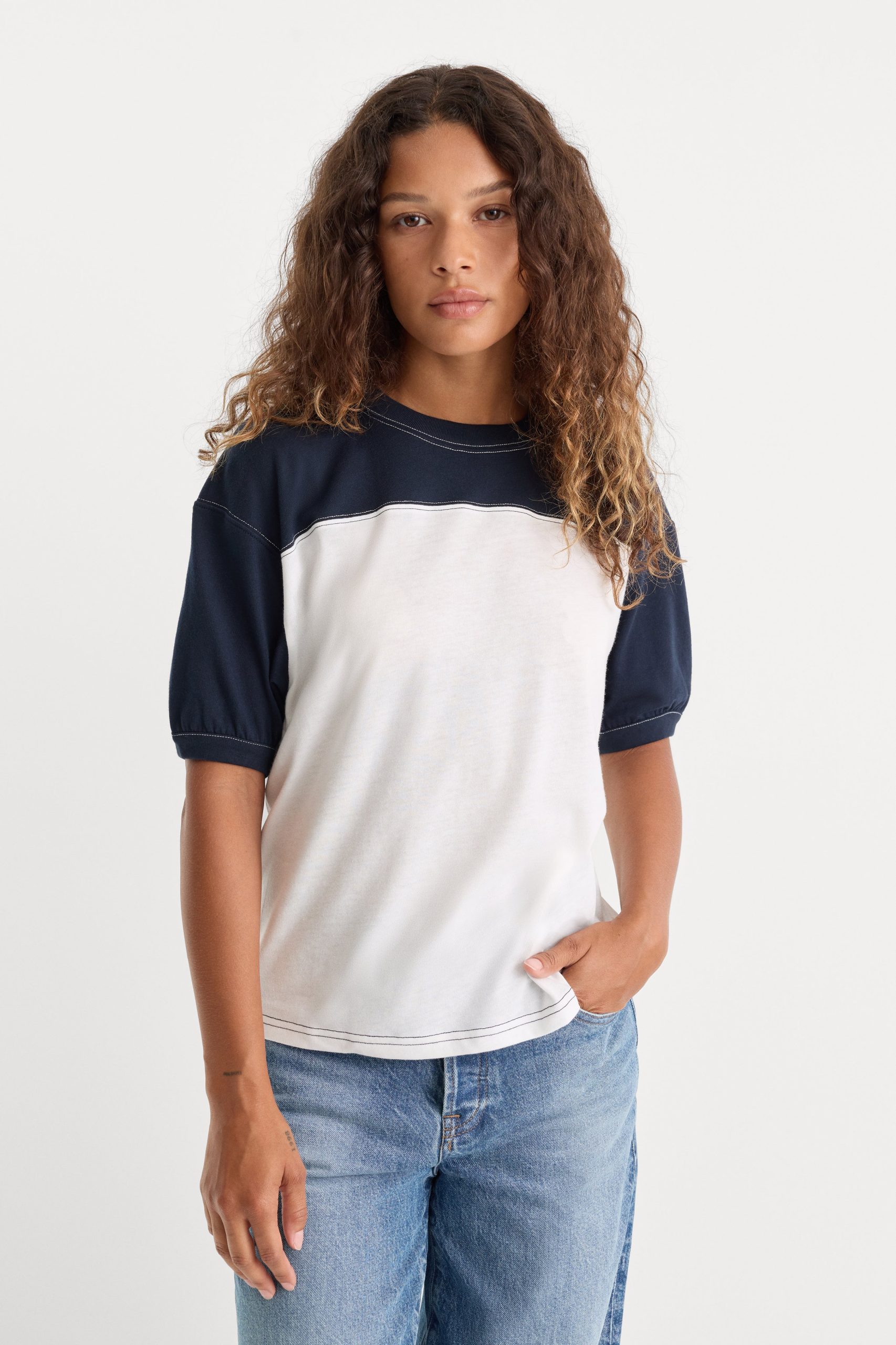 THE COLORBLOCK GYM TEE | NAVY WITH CHALK - Image 2